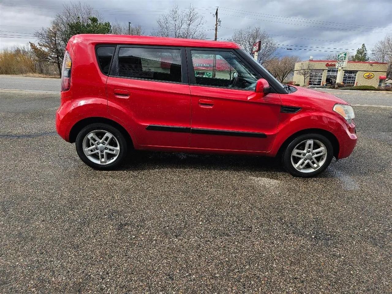 Kia Soul + 2010