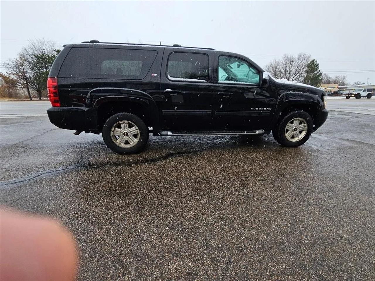 Chevrolet Suburban LTZ 1500 4WD 2013