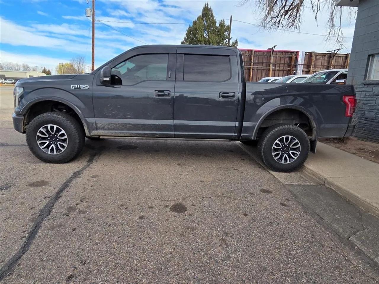 Ford F-150 Lariat SuperCrew 5.5-ft. Bed 4WD 2016