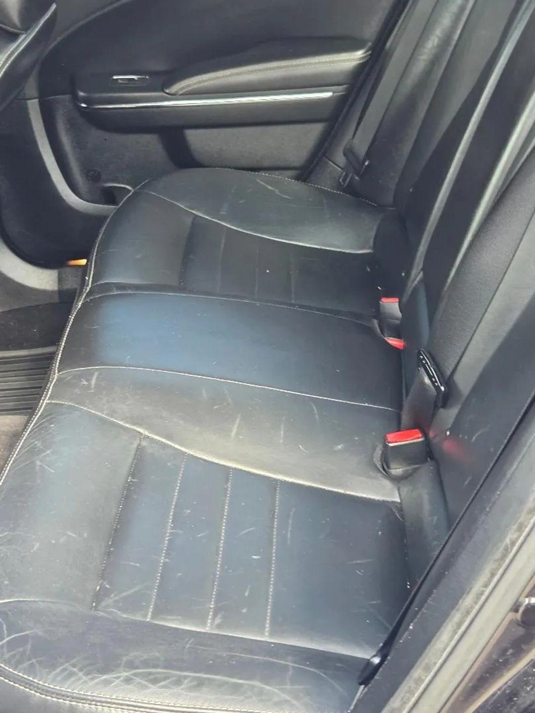 Dodge Charger SE 2011