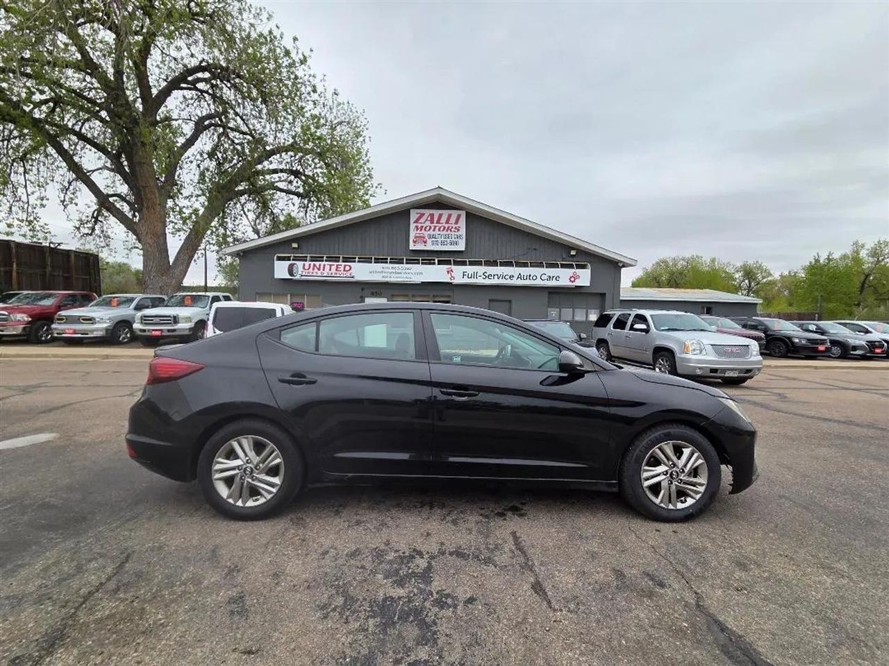 Hyundai Elantra Limited 2019