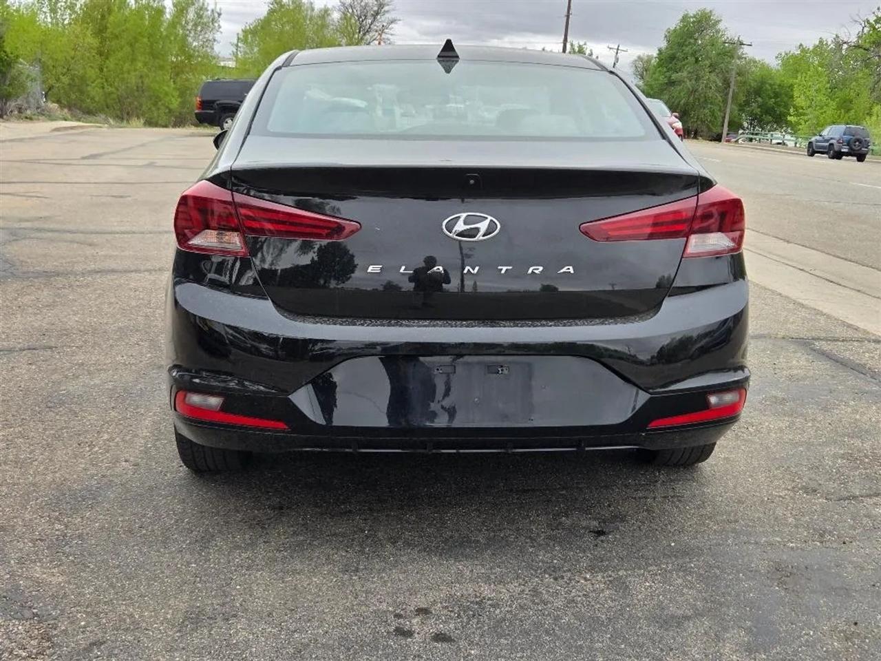 Hyundai Elantra Limited 2019
