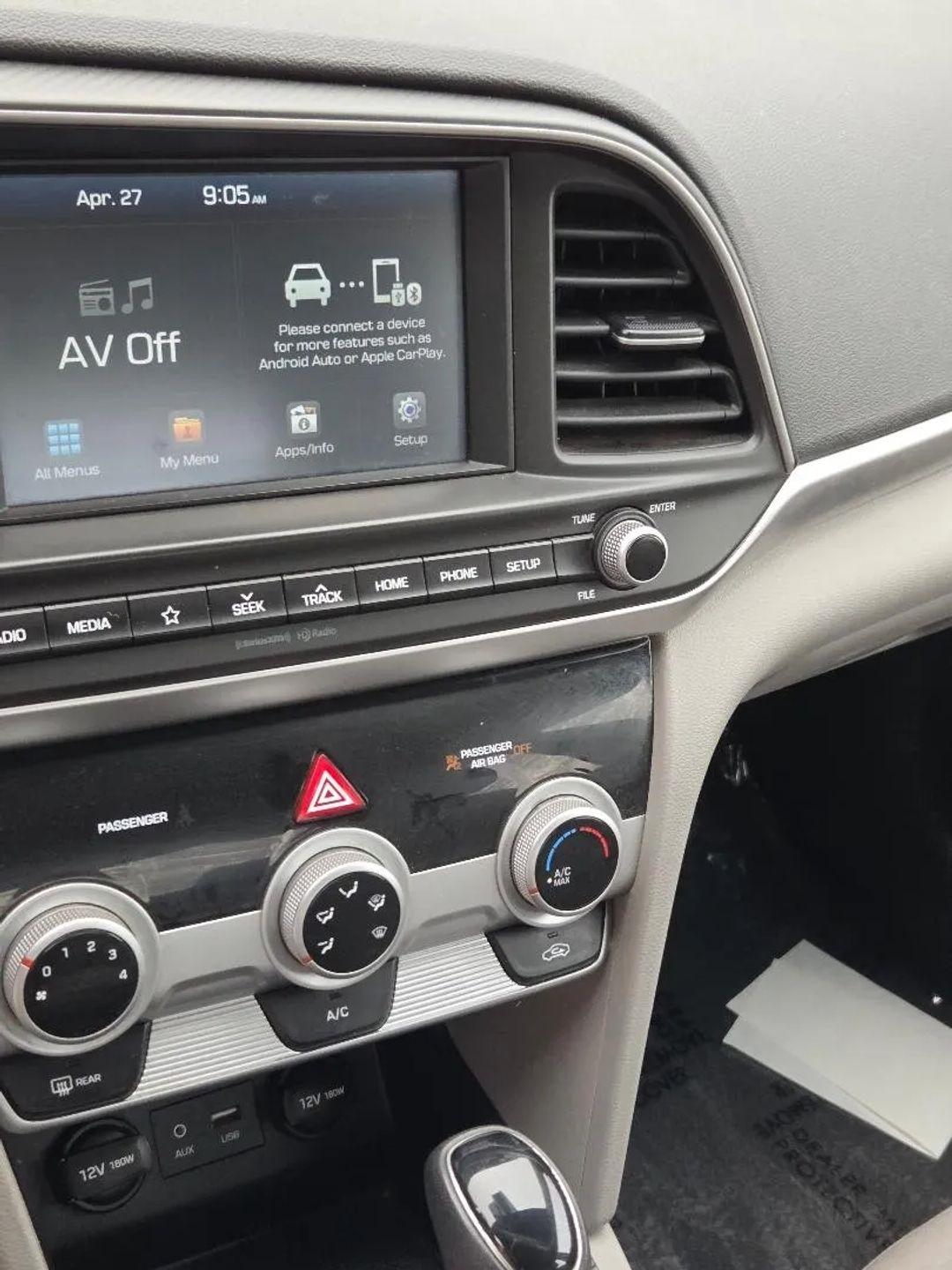 Hyundai Elantra Limited 2019