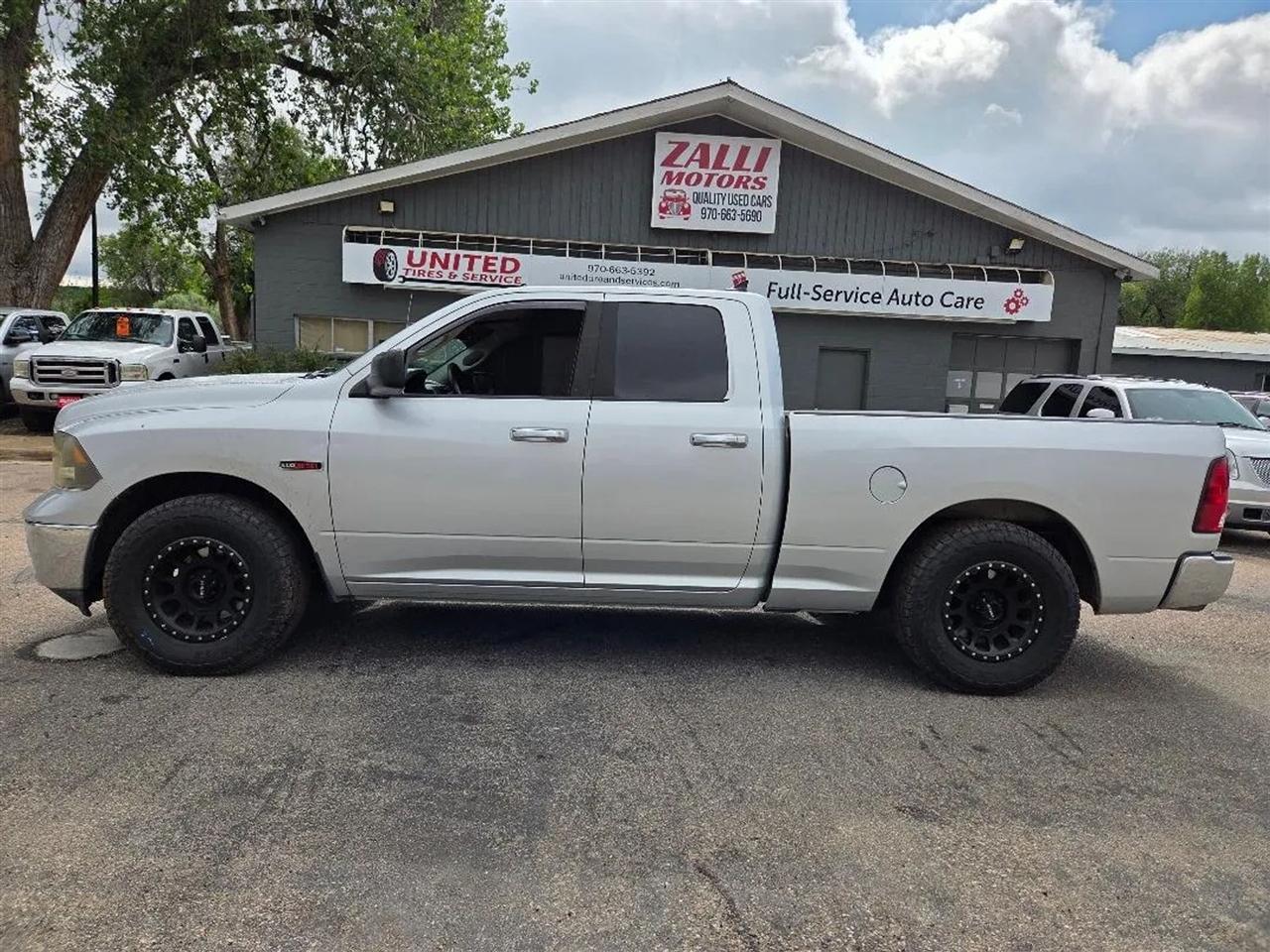 RAM 1500 SLT Quad Cab 2WD 2015
