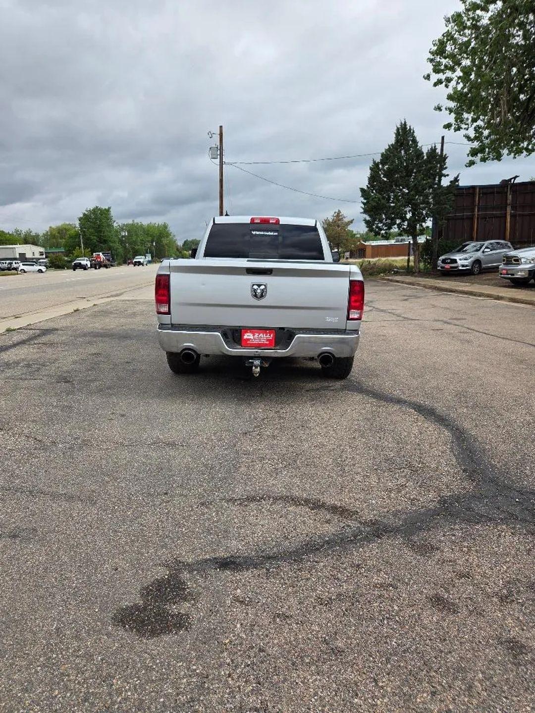 RAM 1500 SLT Quad Cab 2WD 2015