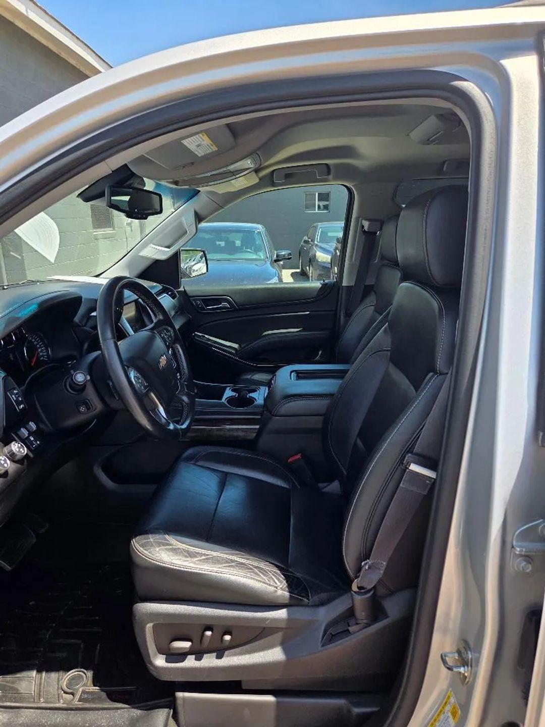 Chevrolet Suburban LT 4WD 2015