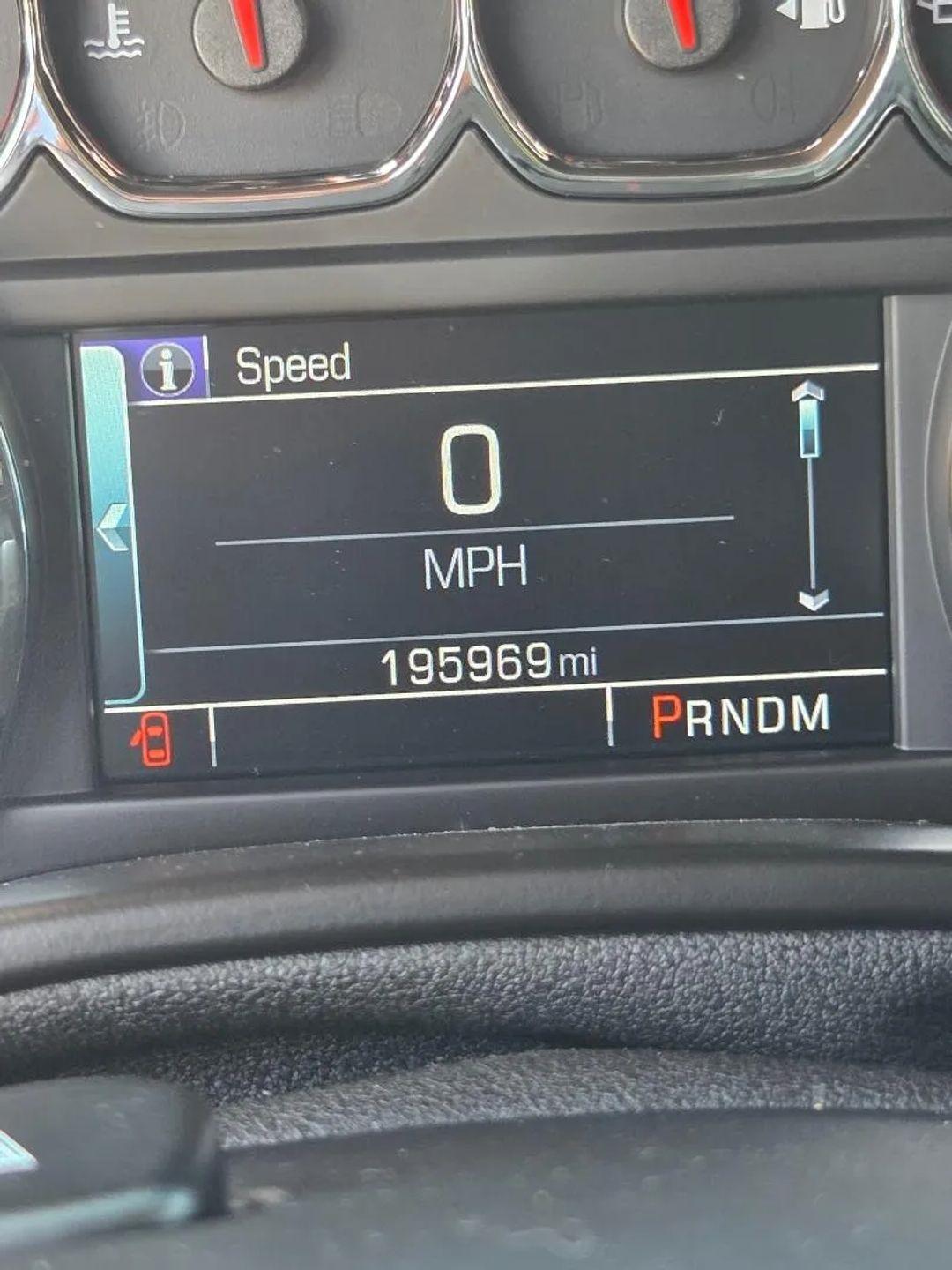 Chevrolet Suburban LT 4WD 2015
