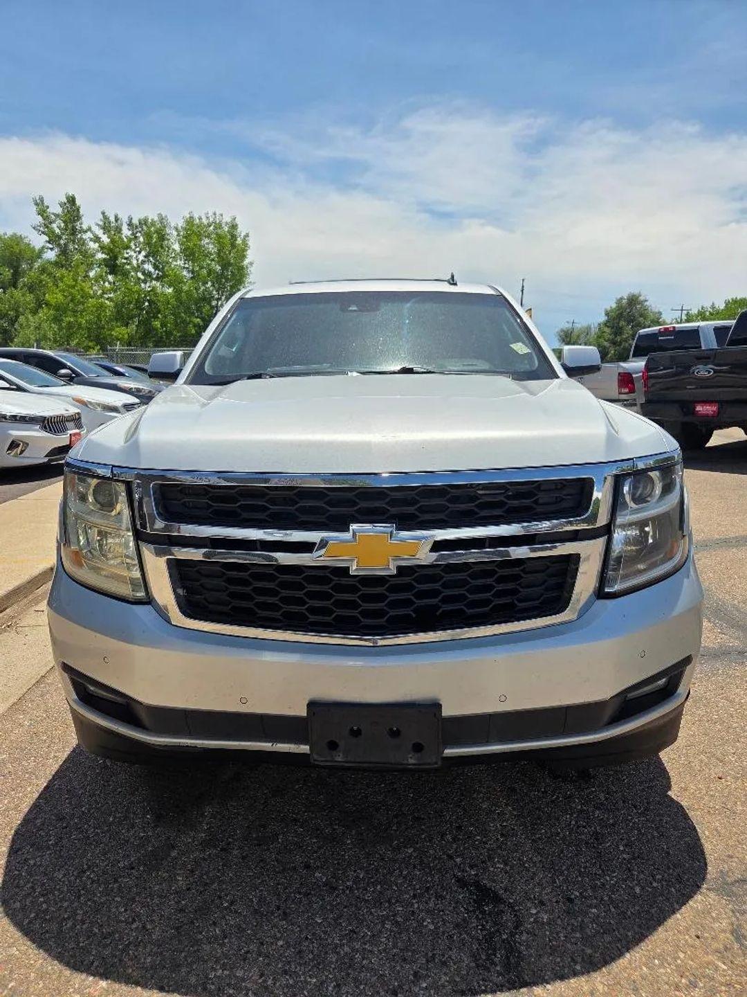 Chevrolet Suburban LT 4WD 2015