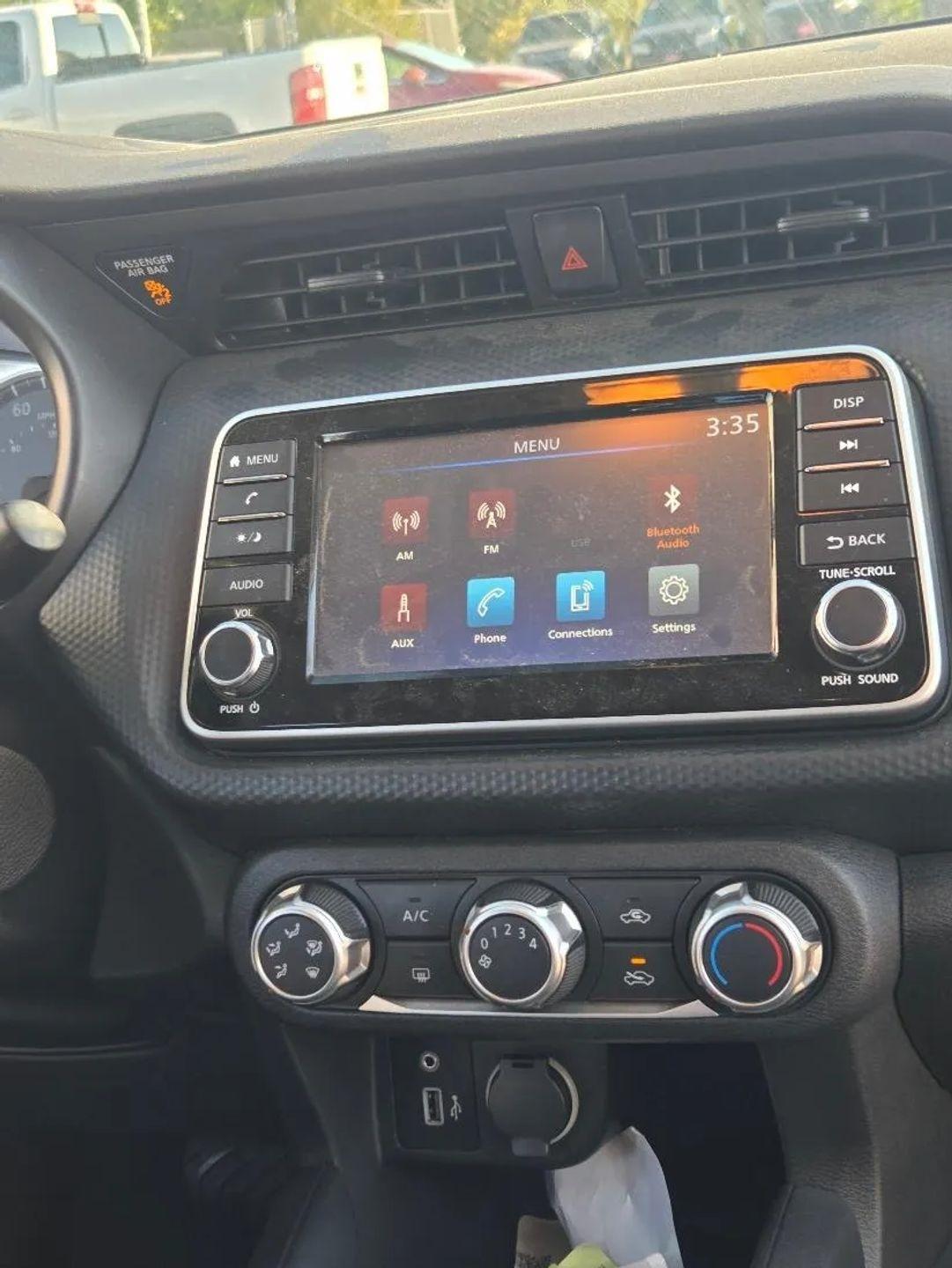 Nissan Kicks S 2021