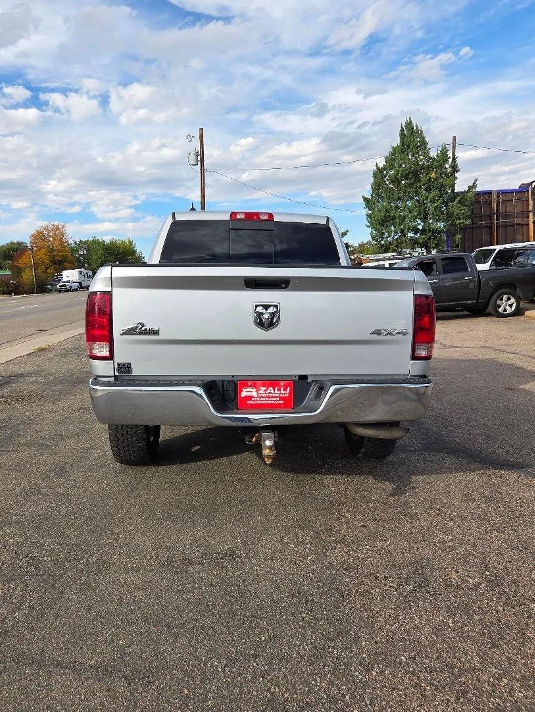 RAM 1500 SLT Crew Cab SWB 4WD 2014