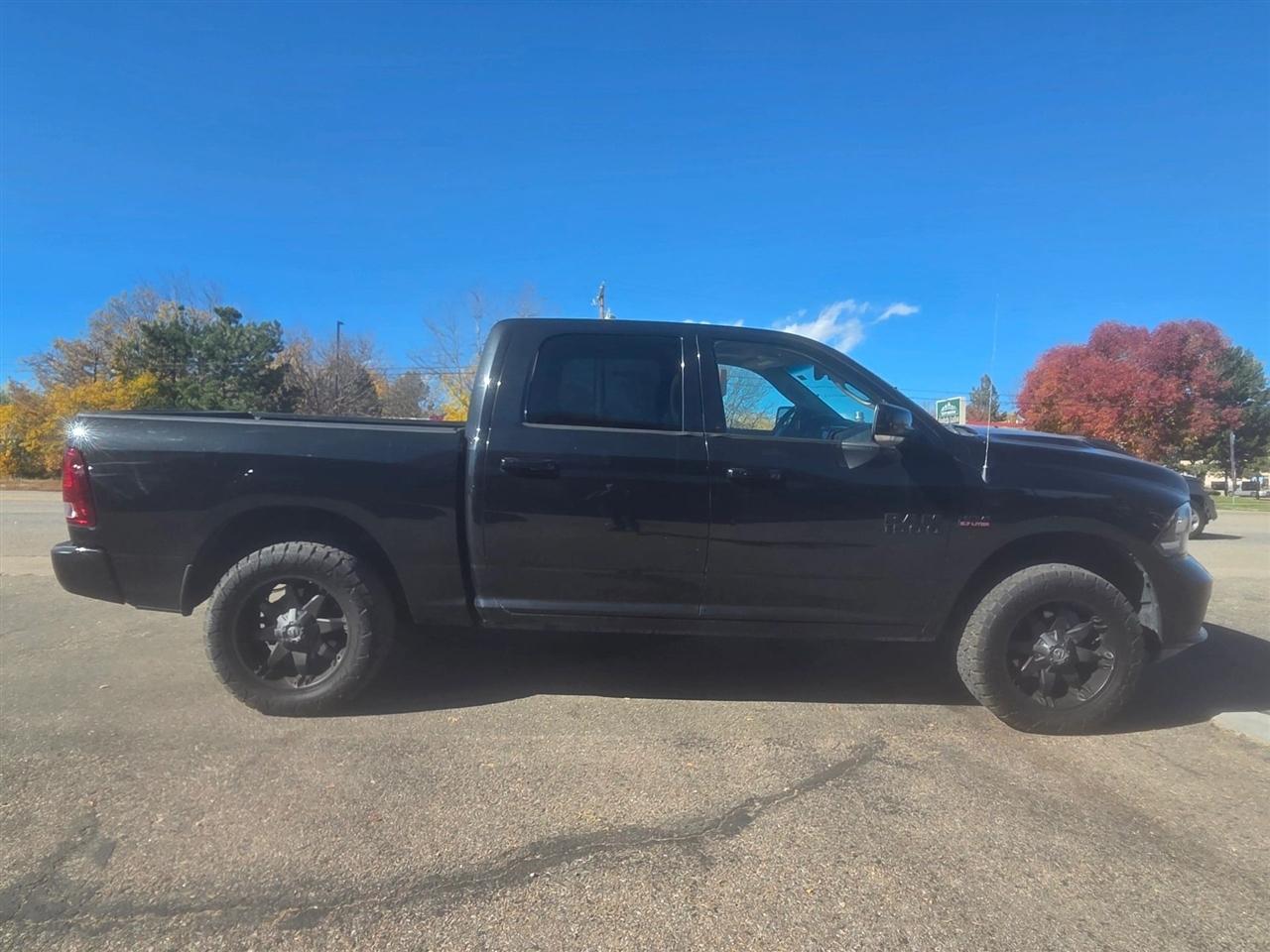RAM 1500 Sport Crew Cab SWB 4WD 2017
