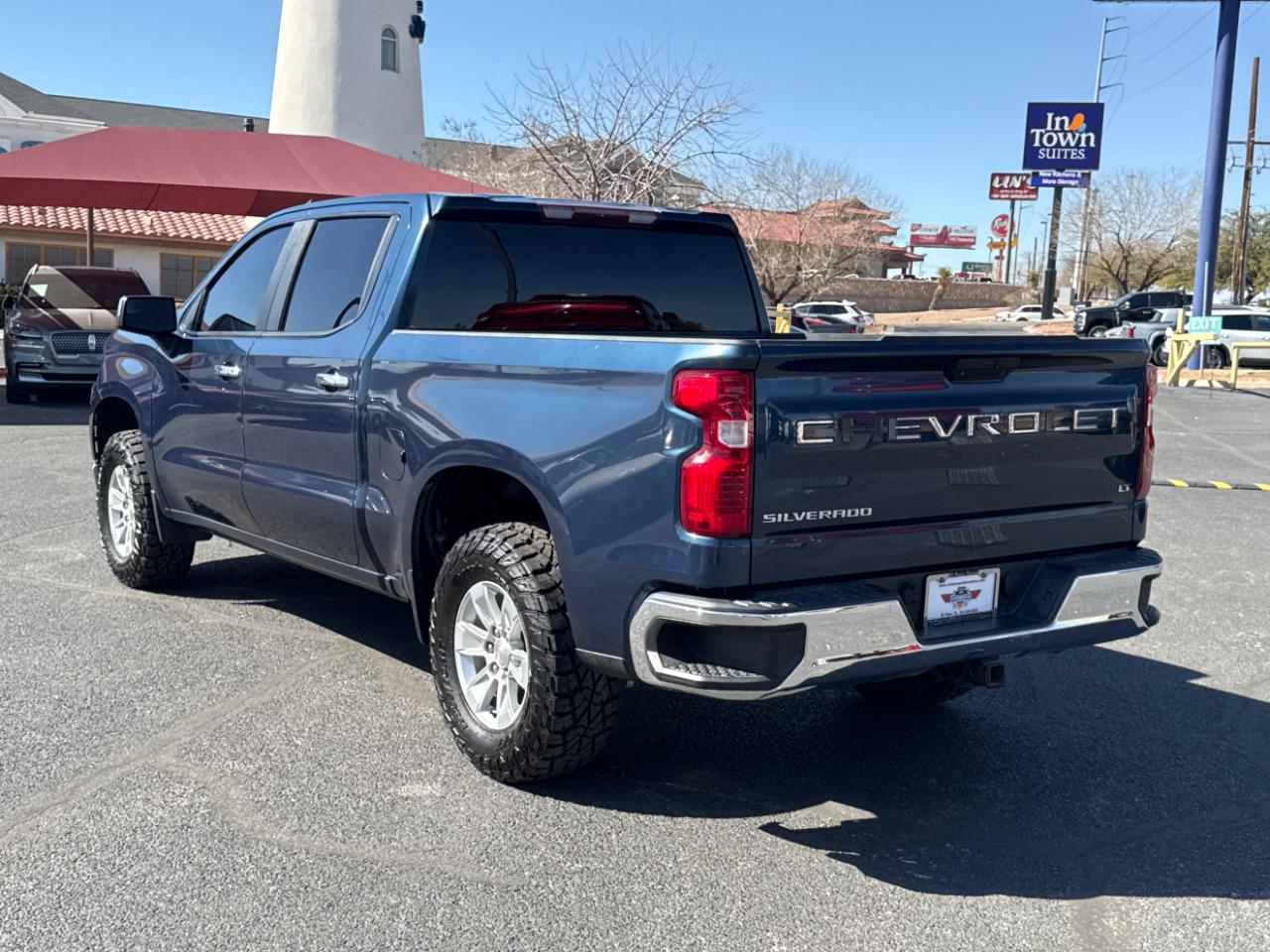 Chevrolet Silverado 1500 LT Crew Cab 2WD 2021
