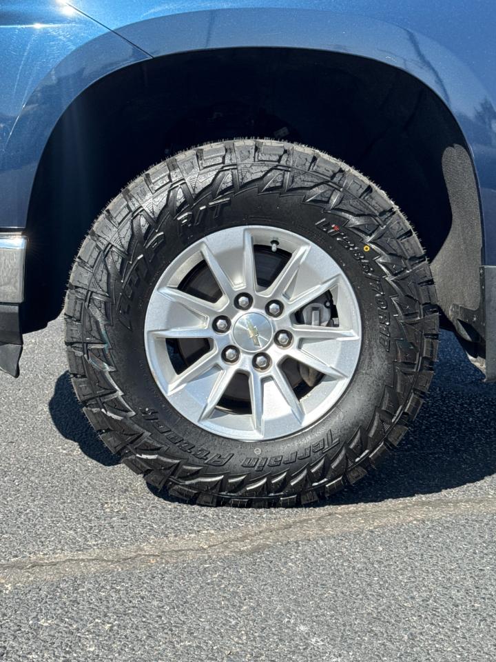 Chevrolet Silverado 1500 LT Crew Cab 2WD 2021