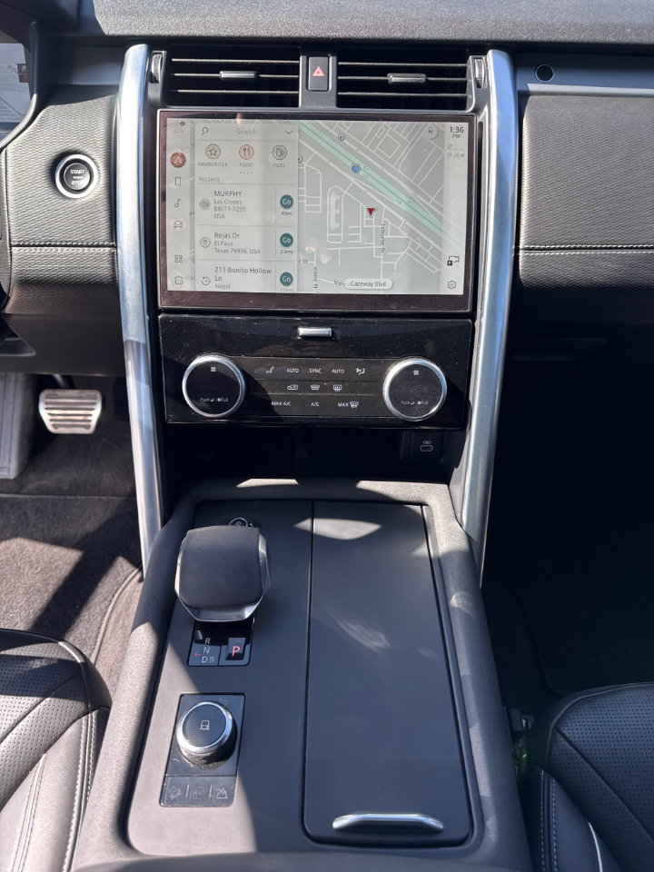 Land Rover Discovery R-Dynamic S 2022 Land Rover Discovery R-Dynamic S 2022