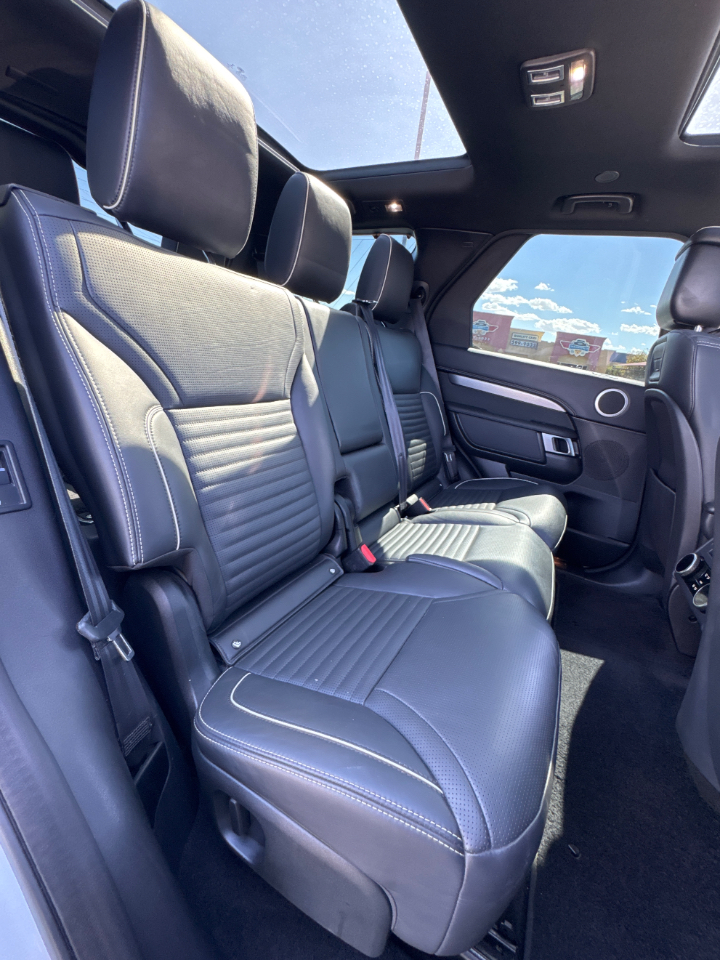 Land Rover Discovery R-Dynamic S 2022 Land Rover Discovery R-Dynamic S 2022