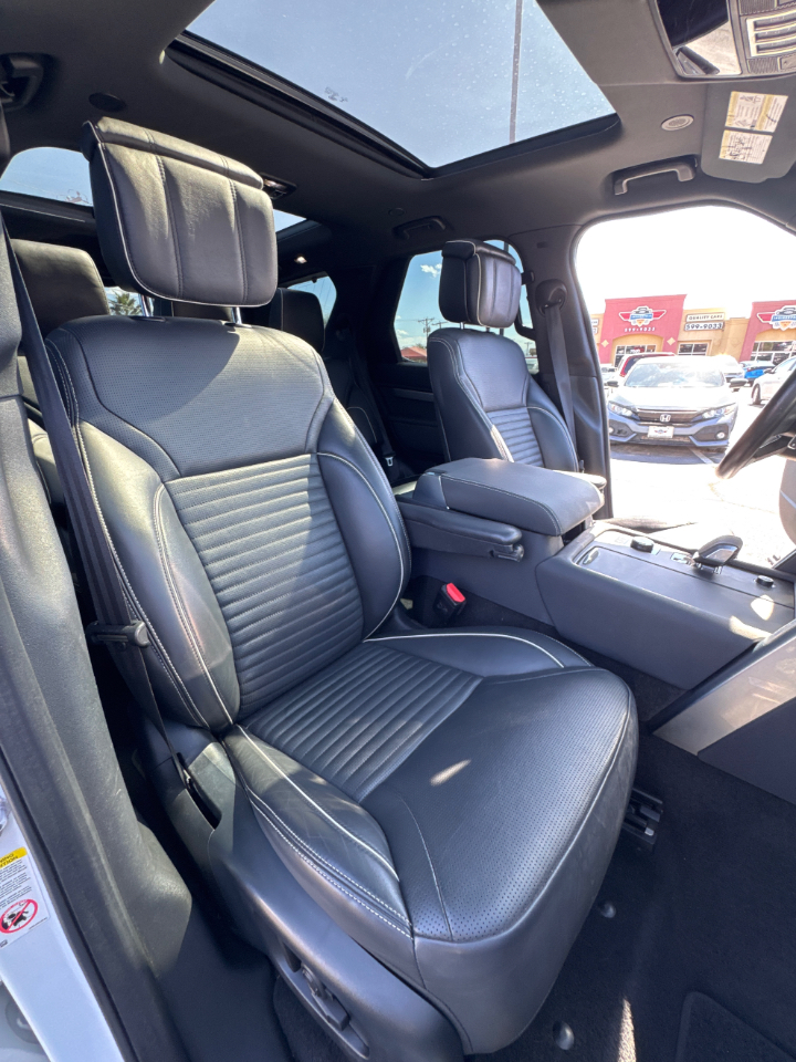 Land Rover Discovery R-Dynamic S 2022 Land Rover Discovery R-Dynamic S 2022