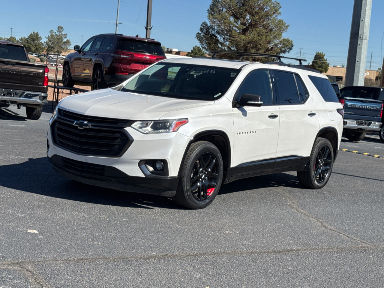 2018 Chevrolet Traverse Premier photo 2