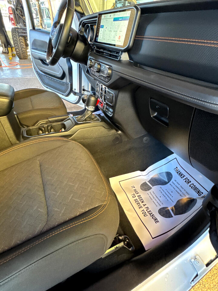 Jeep Gladiator Mojave 2024