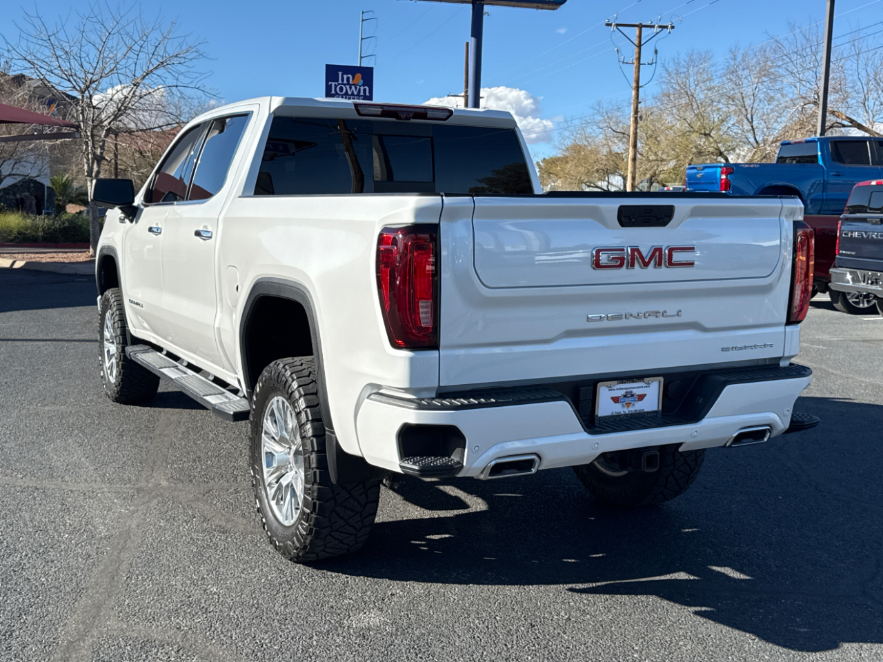 GMC Sierra 1500 Denali Crew Cab Short Box 4WD 2023