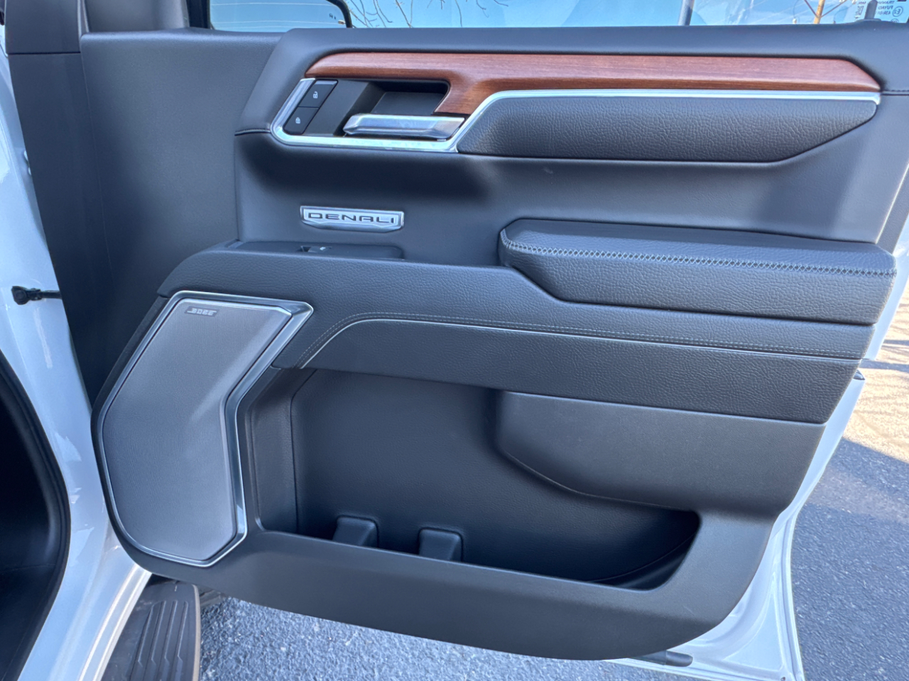 GMC Sierra 1500 Denali Crew Cab Short Box 4WD 2023