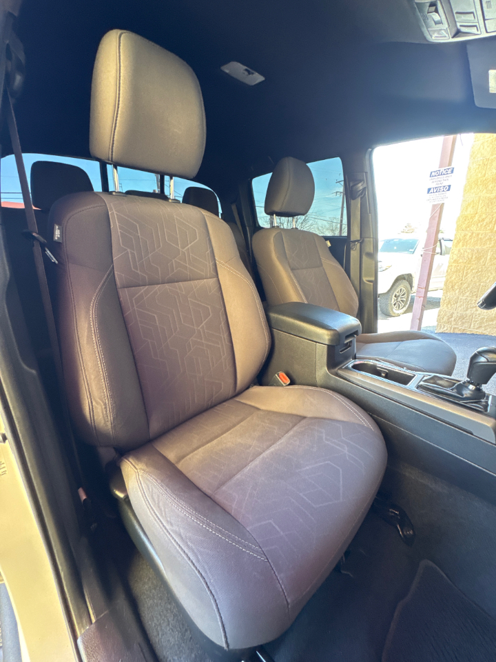 Toyota Tacoma TRD Off Road Double Cab 5' Bed V6 4x2 AT (Natl) 2016