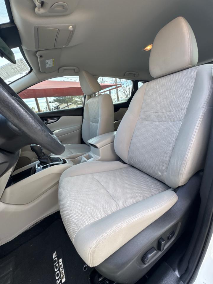 Nissan Rogue Sport FWD SV 2020