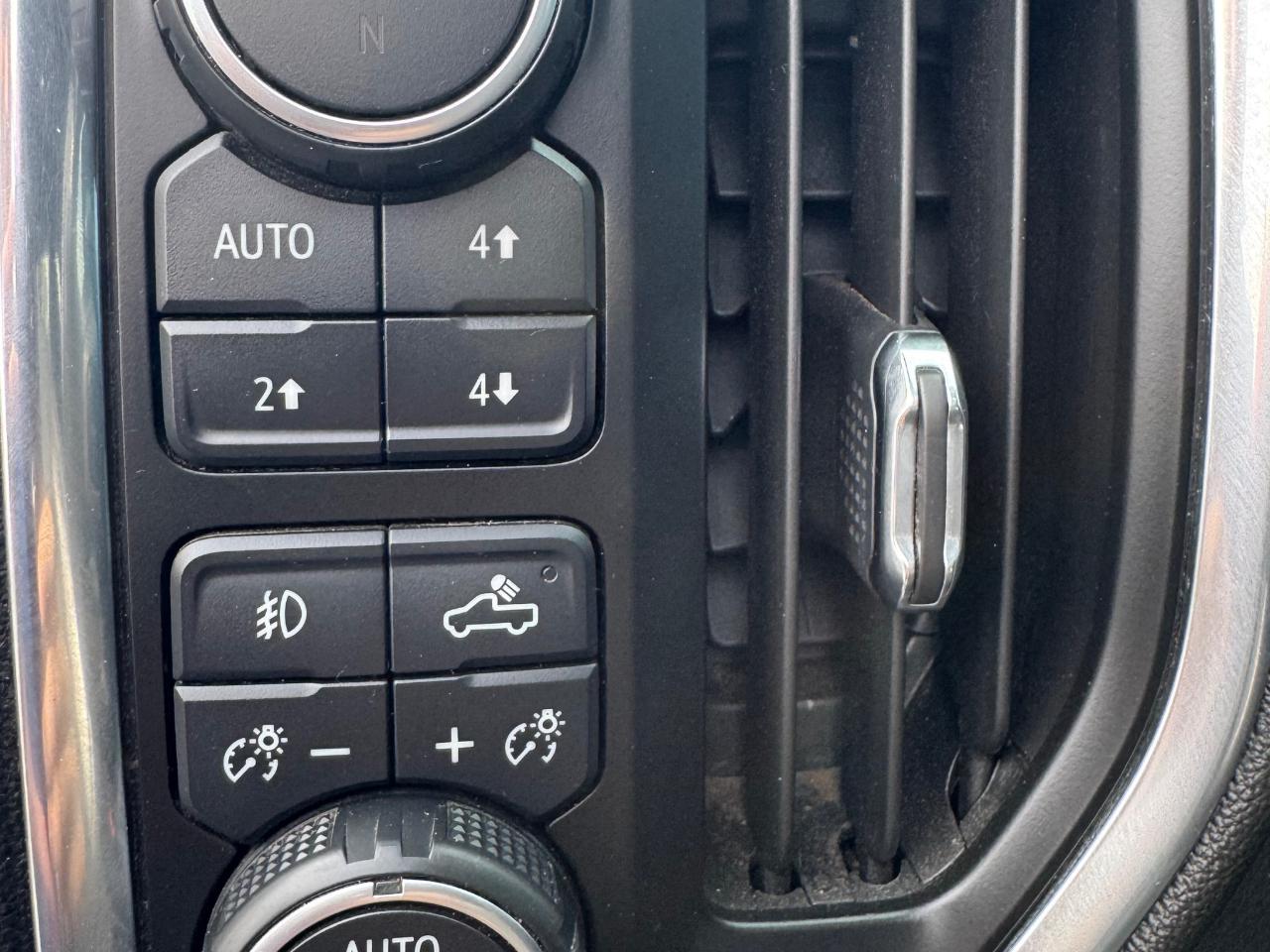 Chevrolet Silverado 1500 High Country Crew Cab 4WD 2019