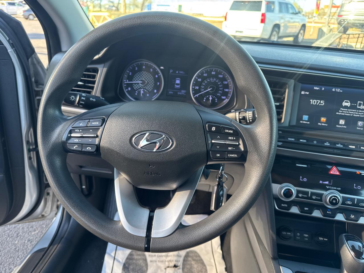 Hyundai Elantra SEL 2.0L Auto 2020