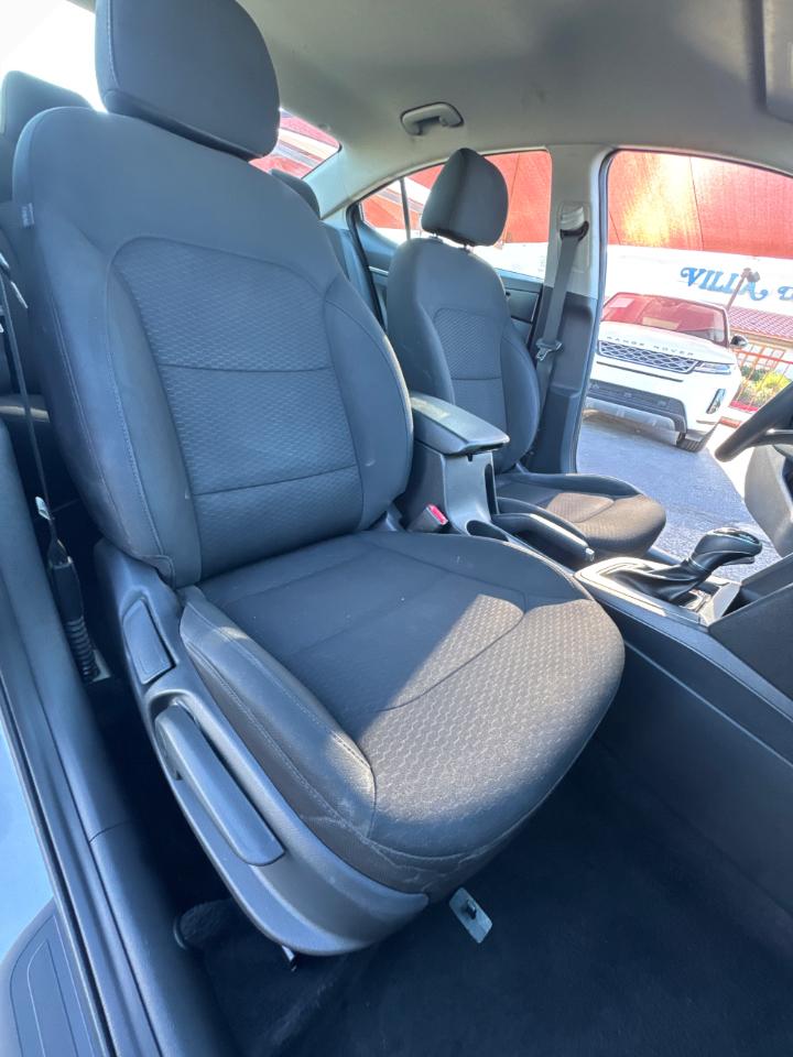 Hyundai Elantra SEL 2.0L Auto 2020