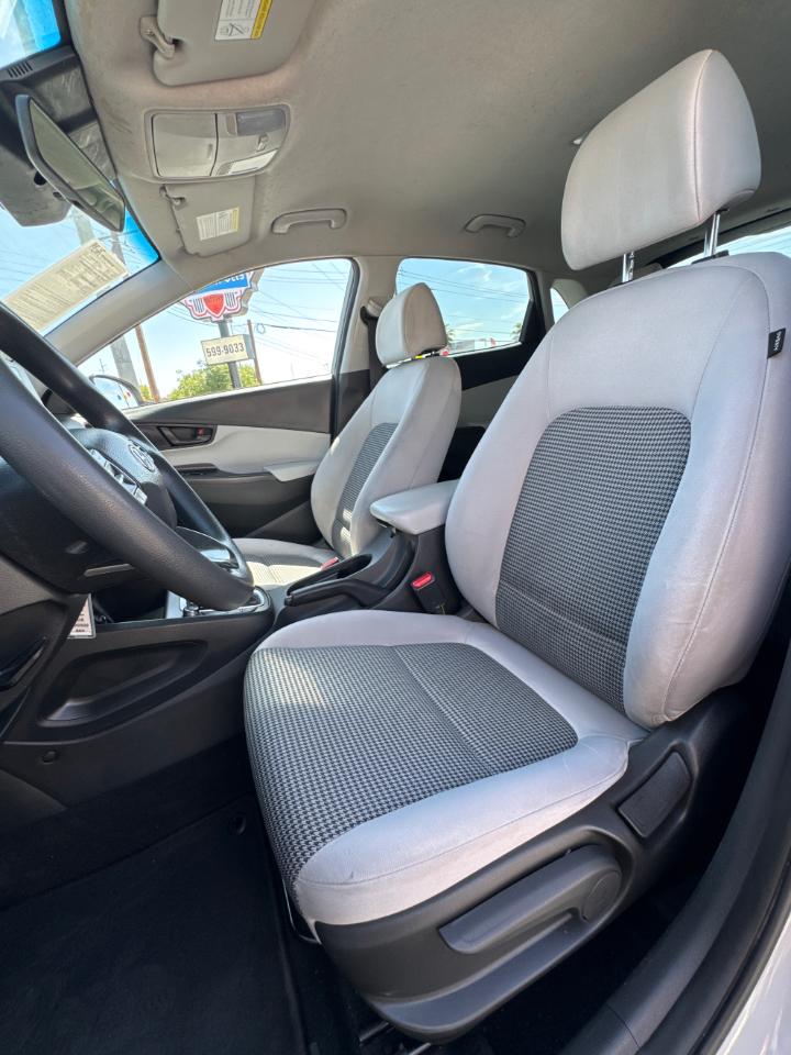 Hyundai Kona SE 2022