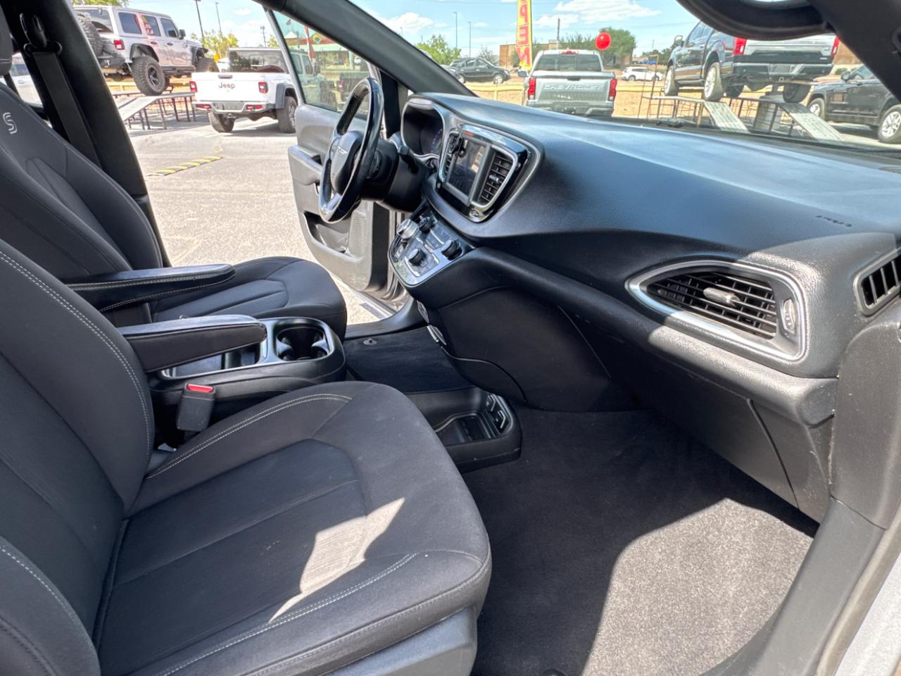 Chrysler Pacifica Touring Plus 2019