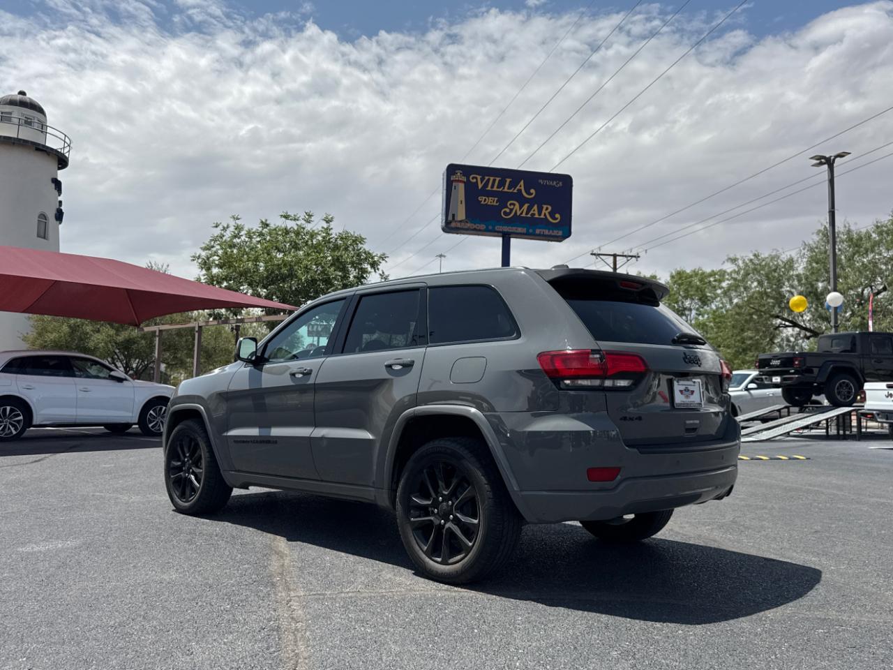 Jeep Grand Cherokee Laredo 4WD 2020