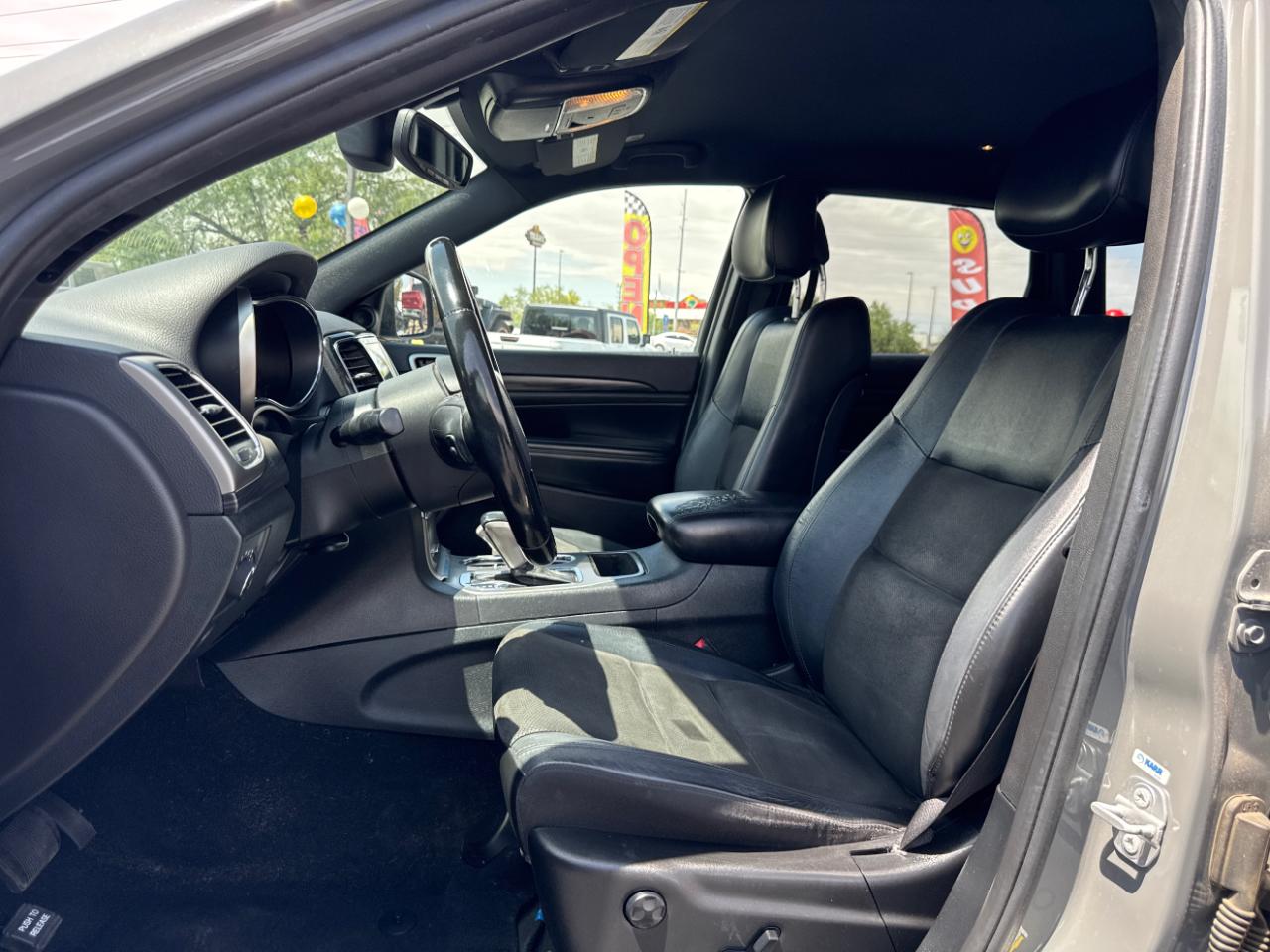 Jeep Grand Cherokee Laredo 4WD 2020