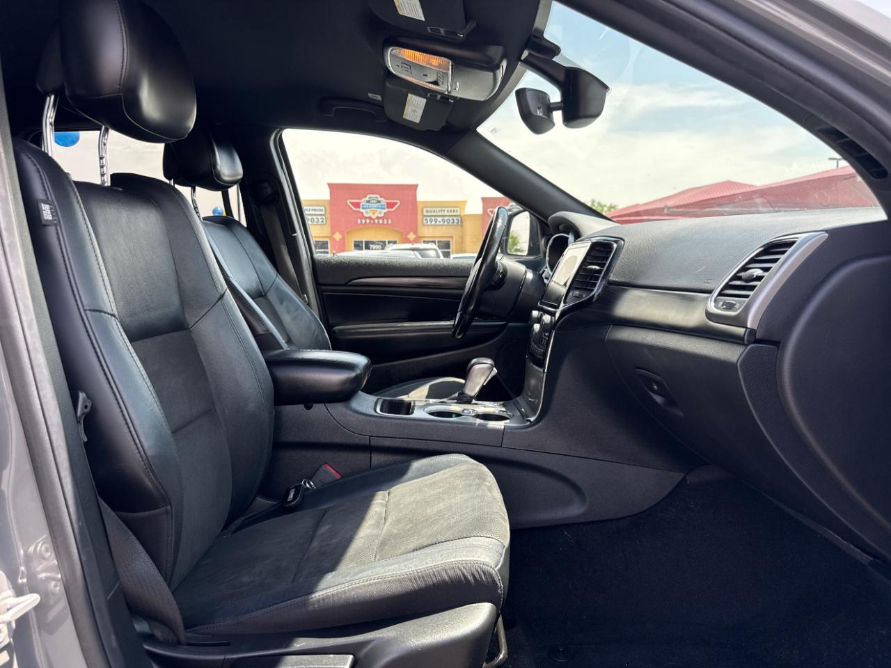 Jeep Grand Cherokee Laredo 4WD 2020