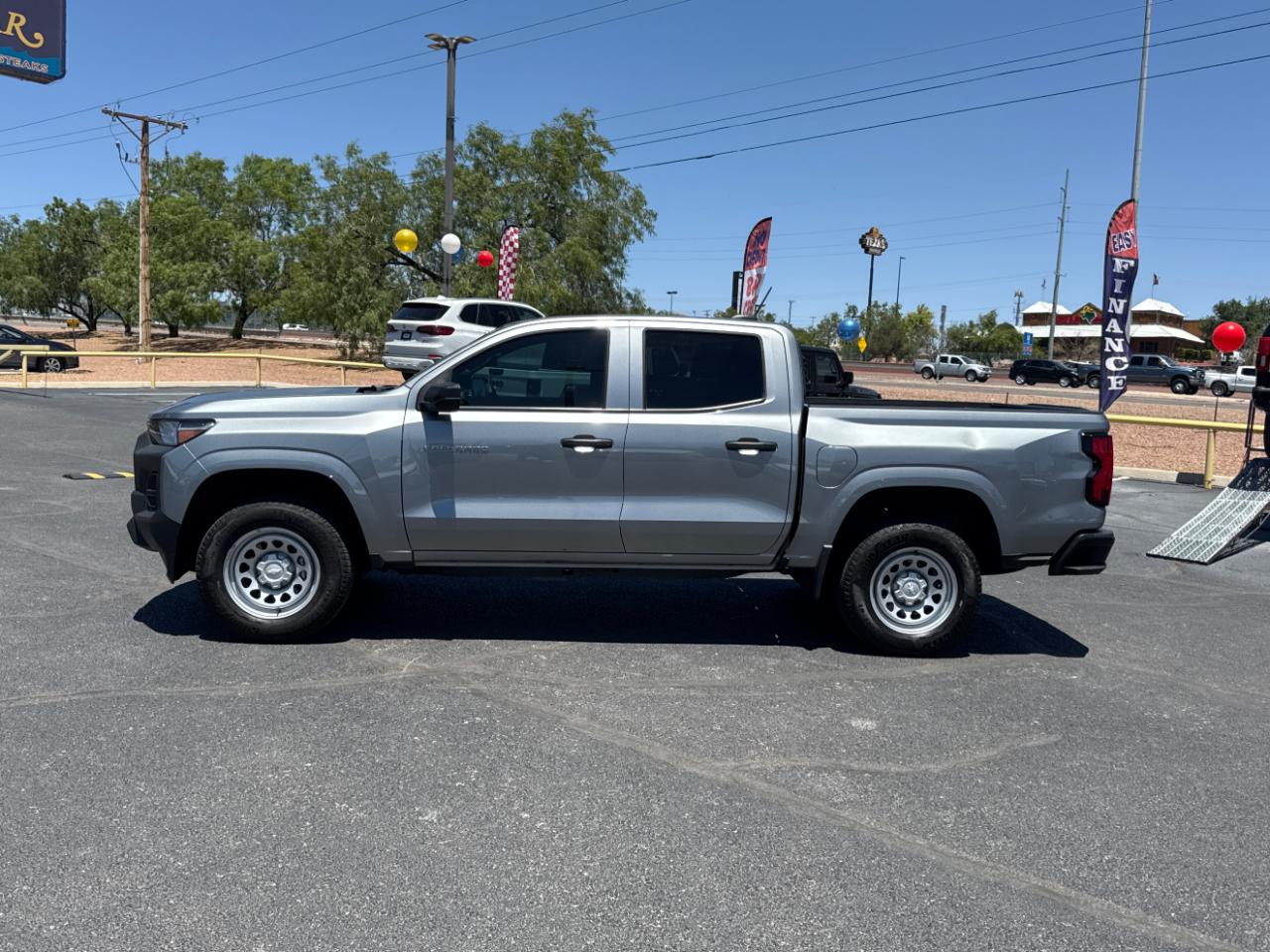 Chevrolet Colorado WT Crew Cab 2WD Short Box 2024