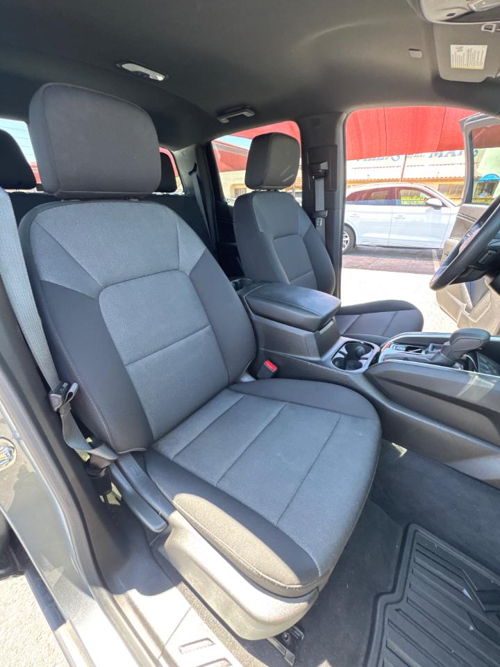 Chevrolet Colorado WT Crew Cab 2WD Short Box 2024