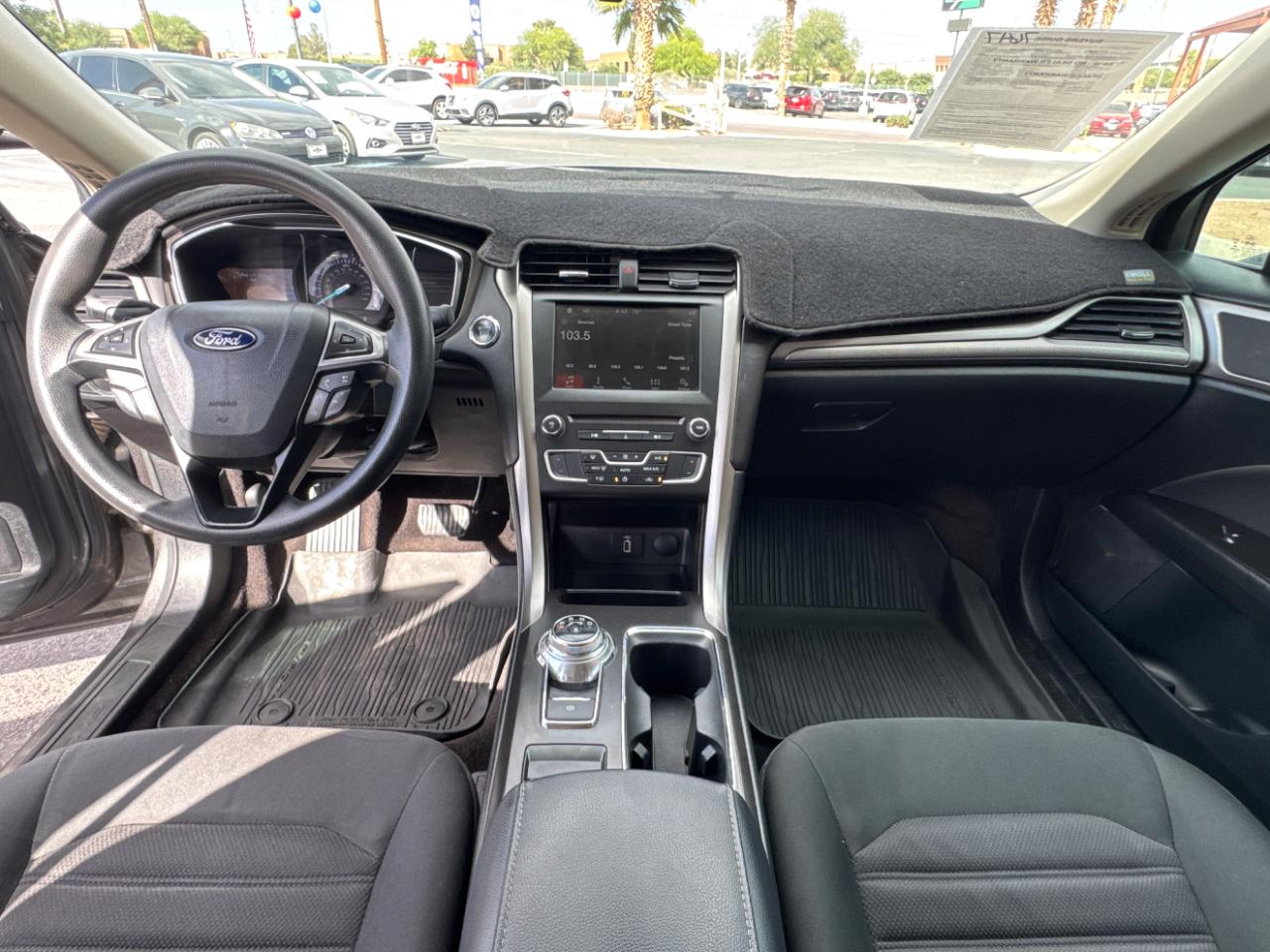 Ford Fusion SE 2017