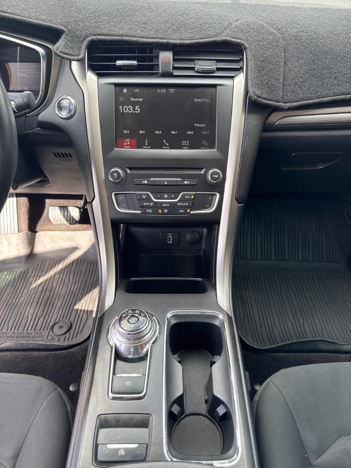 Ford Fusion SE 2017