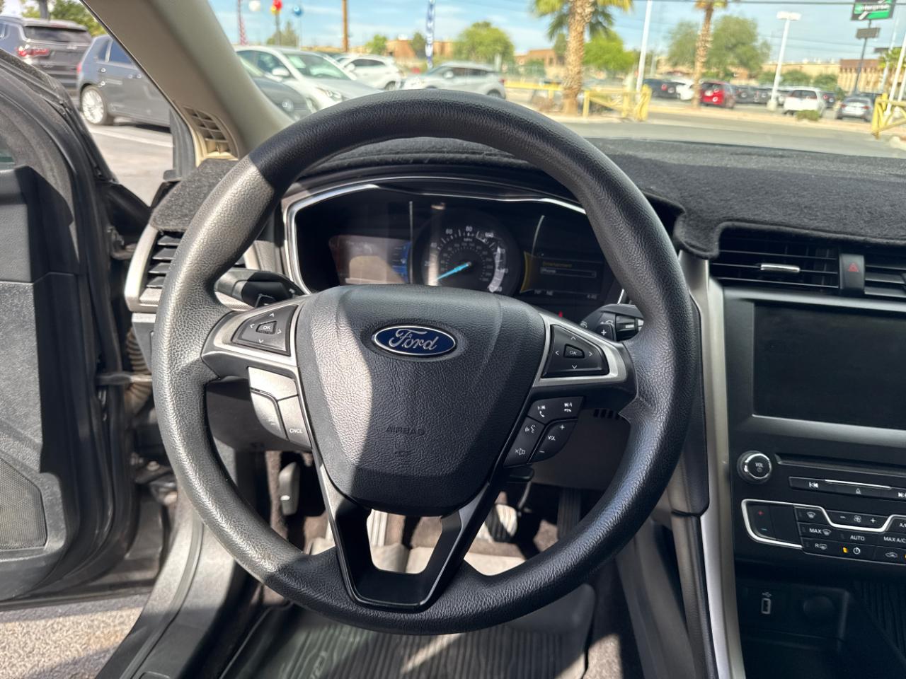 Ford Fusion SE 2017