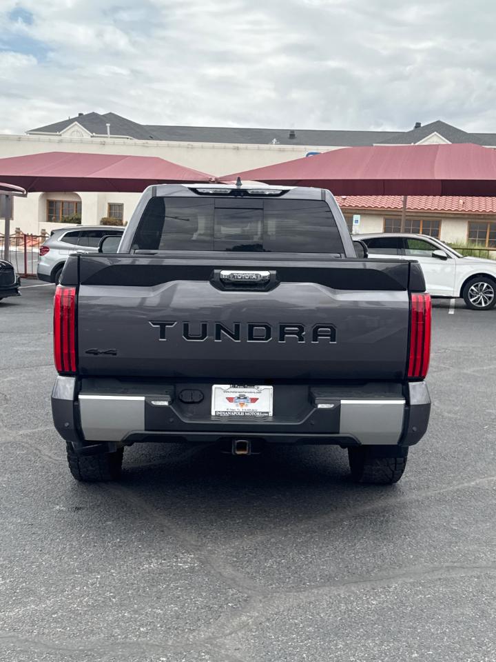 Toyota Tundra Limited Double Cab 4WD 2022