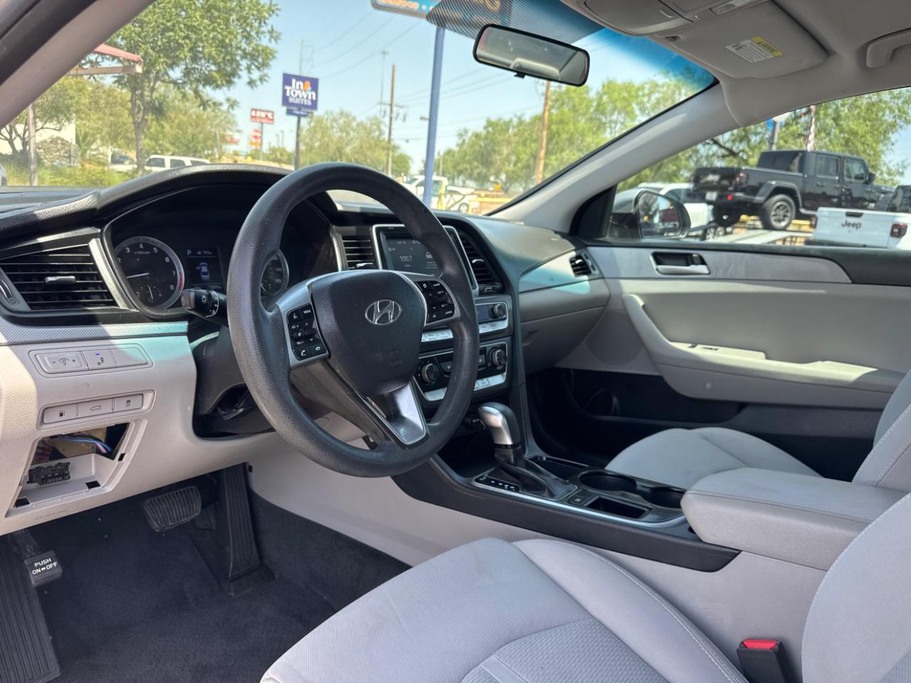 Hyundai Sonata SE 2019