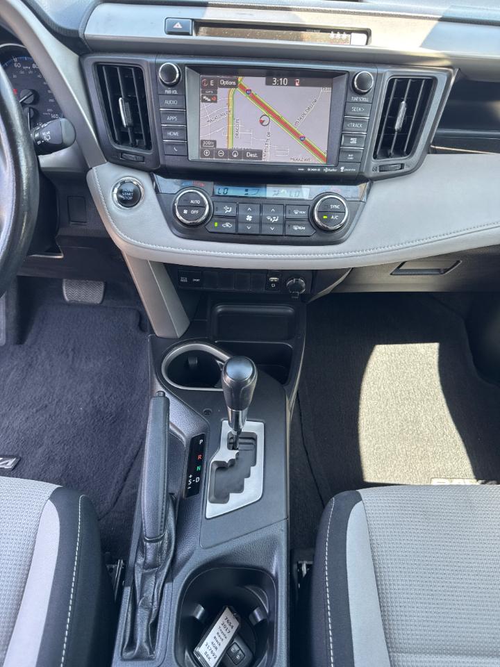 Toyota RAV4 XLE FWD 2017