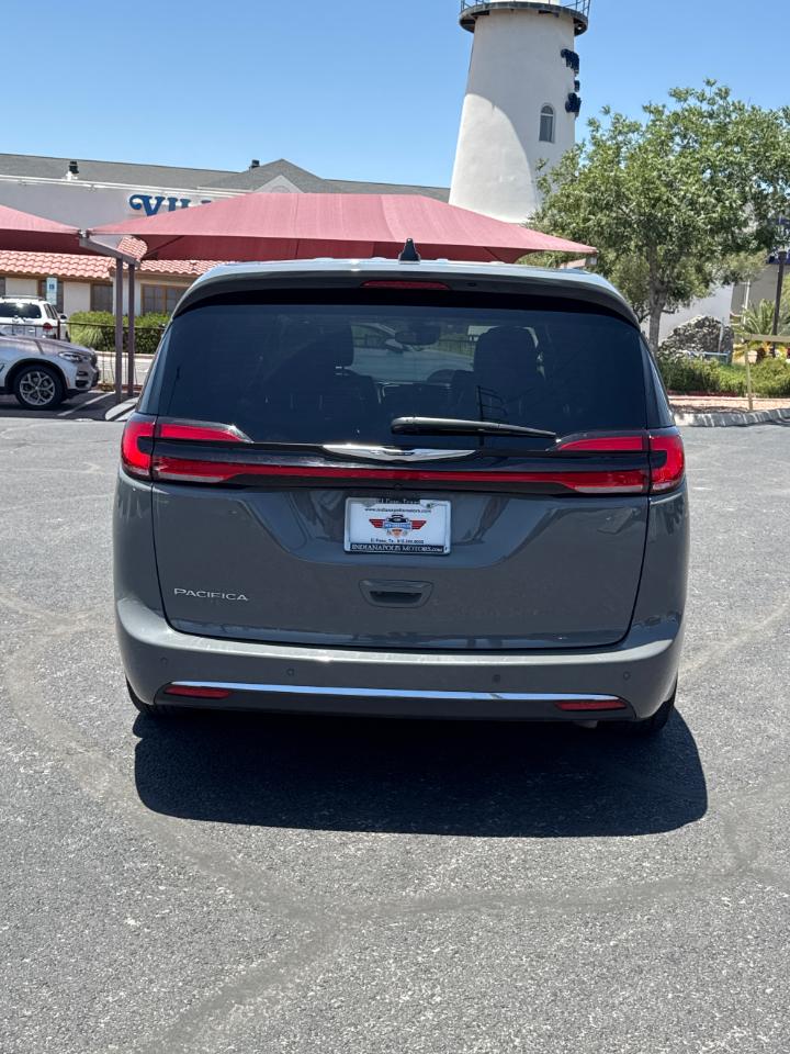 Chrysler Pacifica Touring L 2025