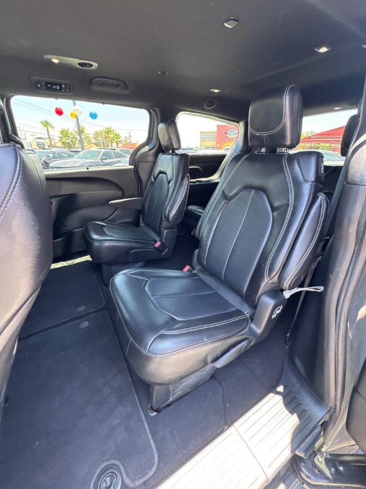 Chrysler Pacifica Touring L 2025