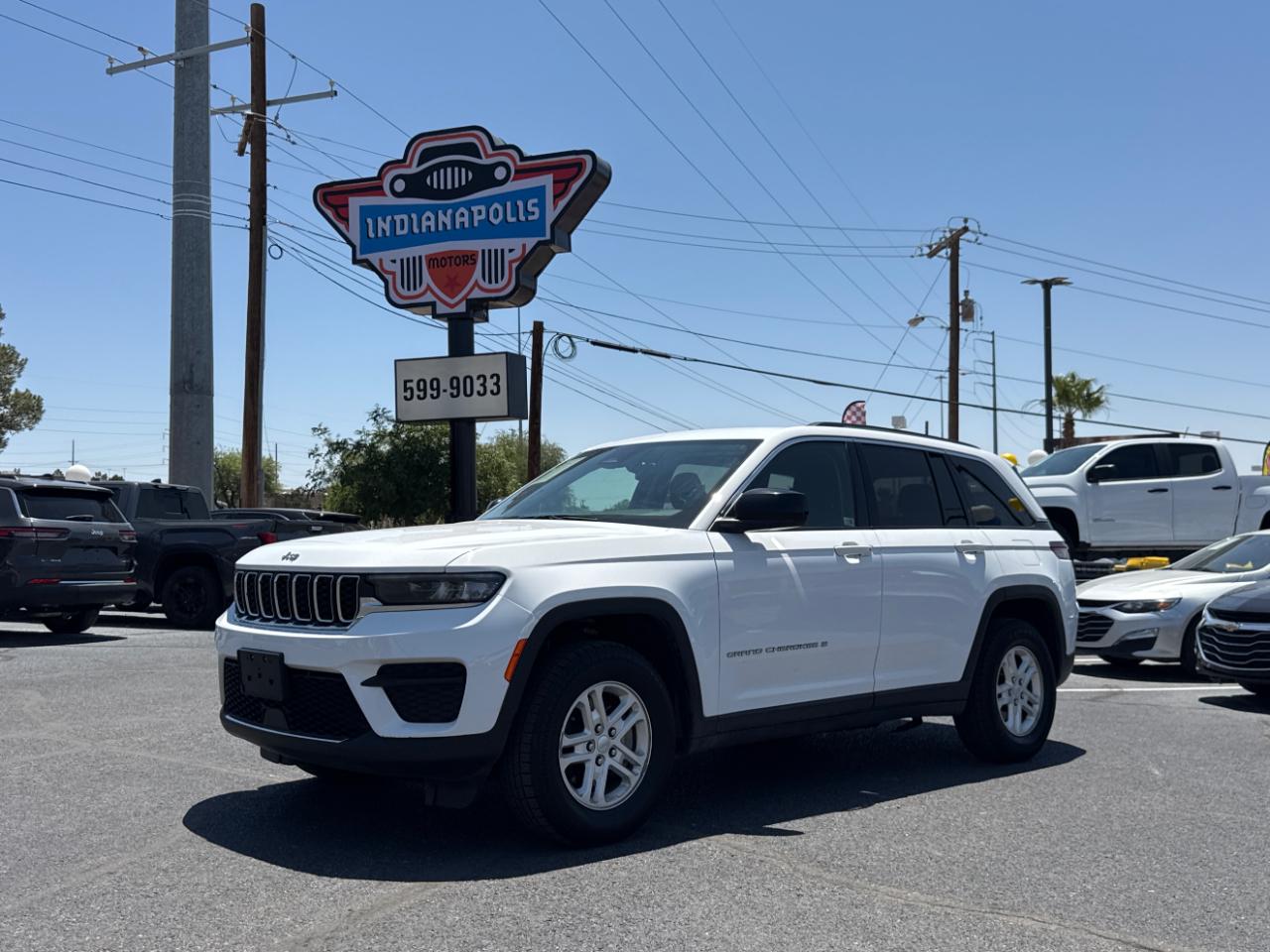 2024 Jeep Grand Cherokee Laredo 4WD
