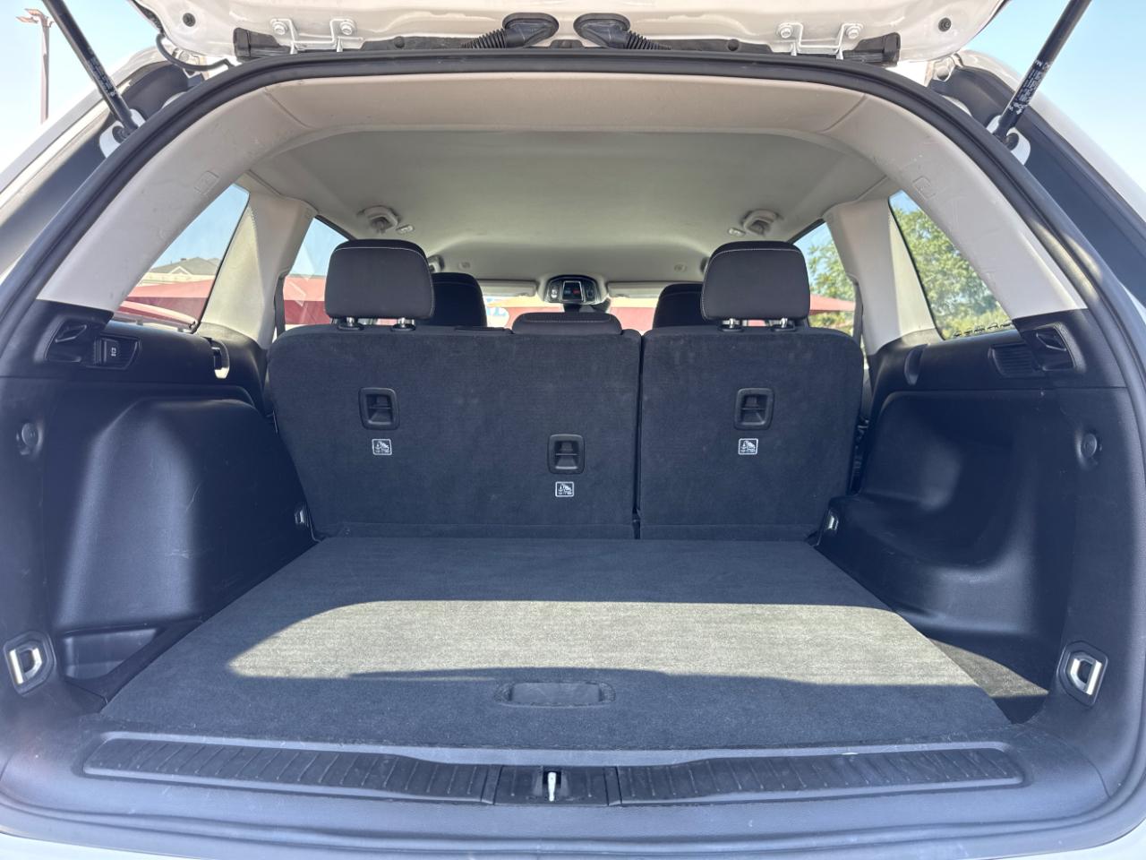 Jeep Grand Cherokee Laredo 4WD 2024