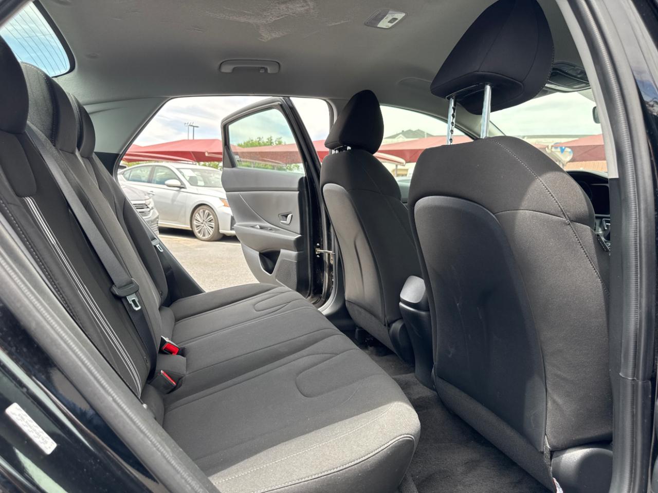 Hyundai Elantra SEL 2023