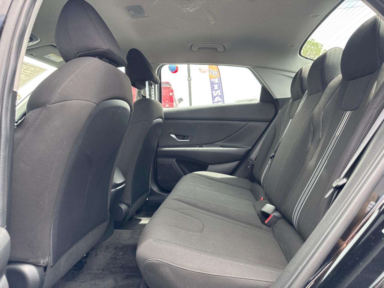 Hyundai Elantra SEL 2023