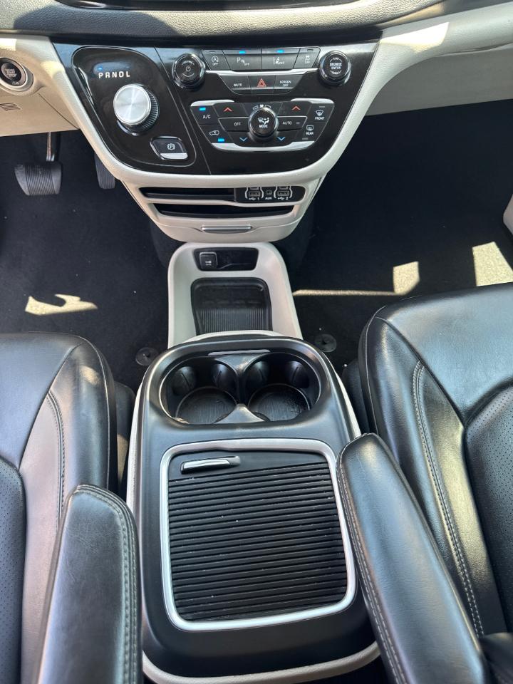 Chrysler Pacifica Touring L 2023