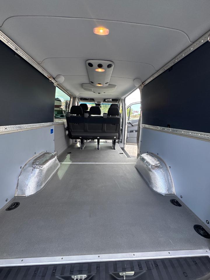 Mercedes-Benz Sprinter 2500 Passenger Van 144-in. WB 2016